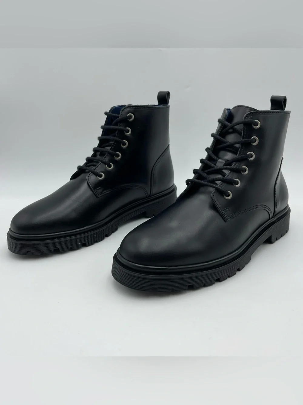 BRUNO MAGLI SZ 9M-EU 42 Boca Lug Sole Combat Boot Black Leather -MSRP $450